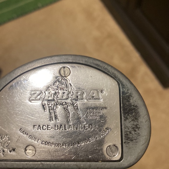 Zebra putter - Picture 2 of 2